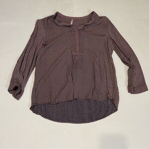 ⭐️ Passports floral top size medium